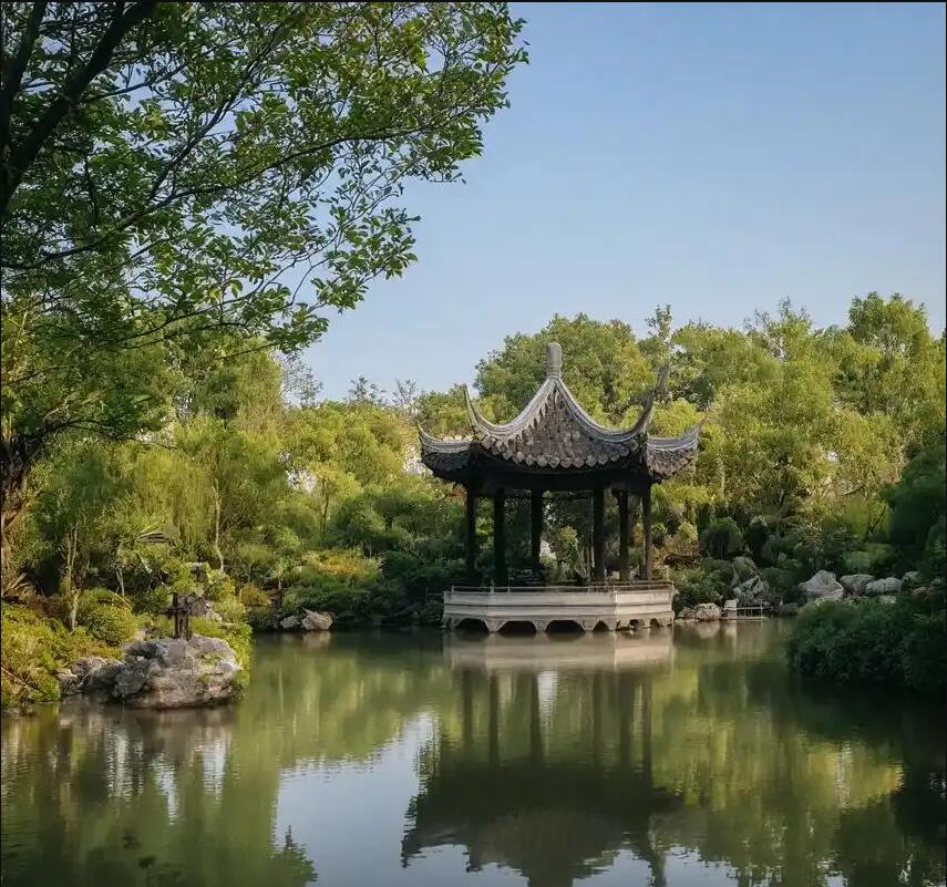 陆川县洒脱餐饮有限公司